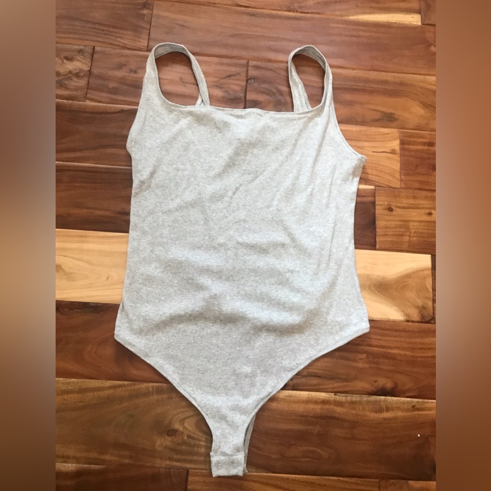 COPY - NWT Skims Squareneck Bodysuit